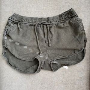Wilfred Free Shorts
